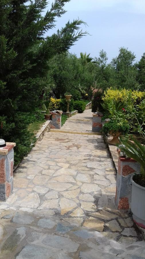 Mila La Villa Kastron  Экстерьер фото
